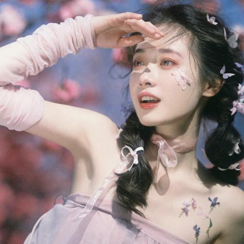 2023最新流行新潮女生头像，必备潮流新贵