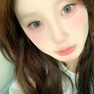 养眼真人女生头像专题，美丽与智慧并存