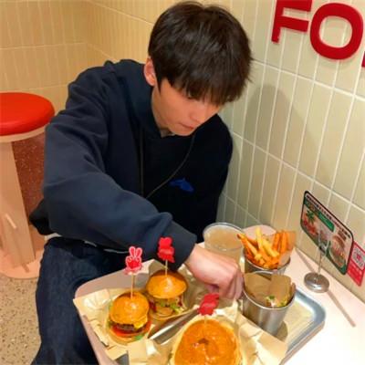 2023年最新男生头像，让你成为社交达人！