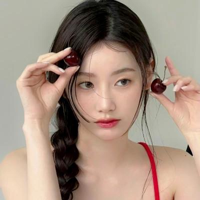 女生头像高清大图，绝美瞬间欣赏