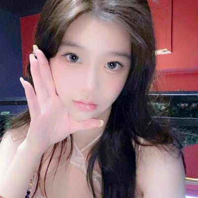 养眼真人女生头像专题，美丽与智慧并存
