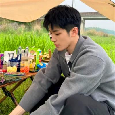 2023年新款惊艳的微信头像男，极具吸引力