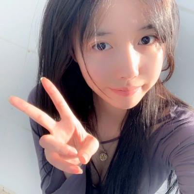 养眼真人女生头像专题，美丽与智慧并存