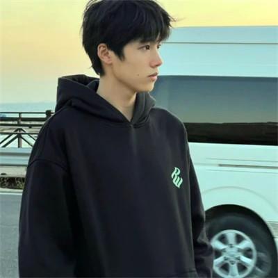 2023年最新男生头像，让你成为社交达人！