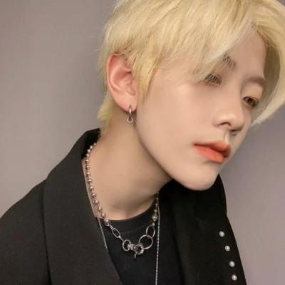 微信头像2023最新款男生，看看有没有你喜欢的