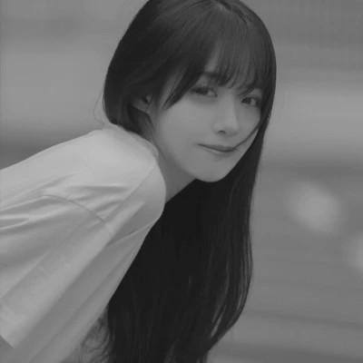 2023独特漂亮图片黑白头像女，让你与众不同！
