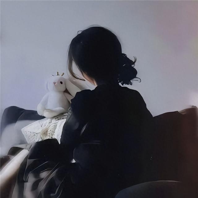 应该在你相册里的女生头像图片