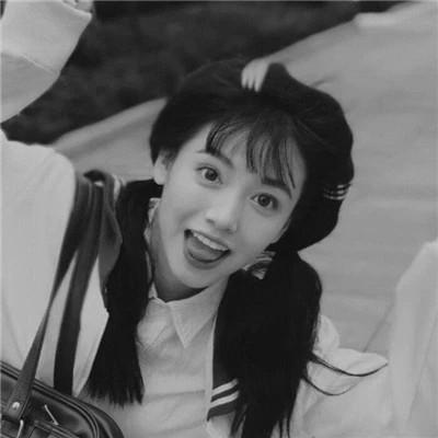 女生微信黑白头像100张，静谧中的惊艳