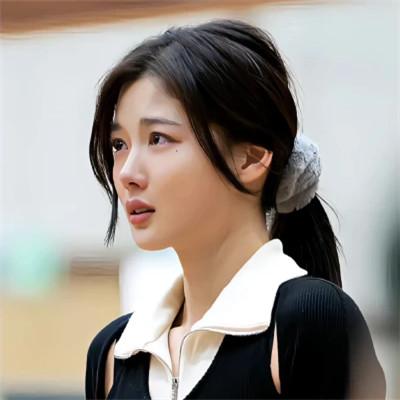 气质高冷优雅头像女生32张