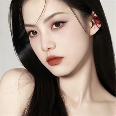 气质高冷优雅头像女生32张