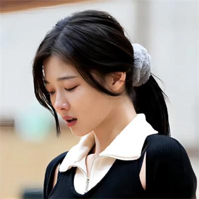 气质高冷优雅头像女生32张