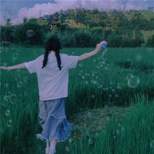 最新绝美氛围感女生头像图片一览