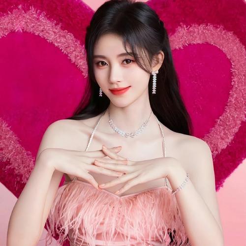 一眼就心动惊艳的女生头像图片40张