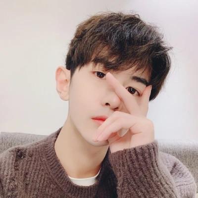 2023年最火的微信头像男生图片
