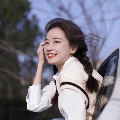 一眼就心动惊艳的女生头像图片40张