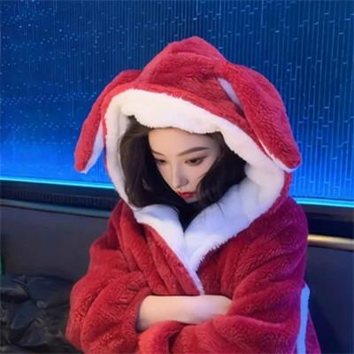 漂亮的美女穿红衣服的头像