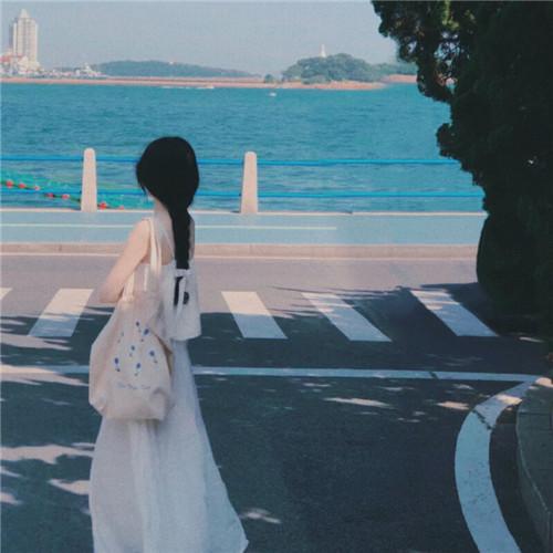 最新绝美氛围感女生头像图片一览