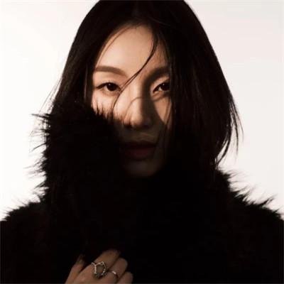 气质高冷优雅头像女生32张