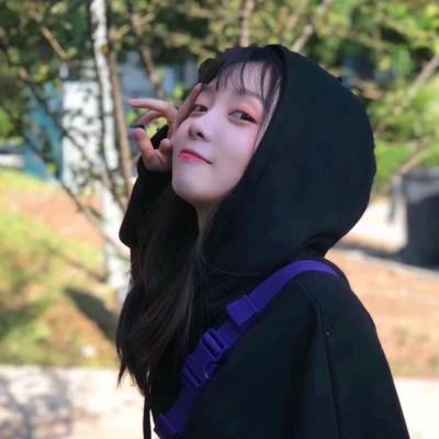 清纯自然的女孩头像，感受青春的美好年华
