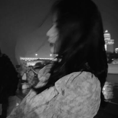 120张黑白氛围感气质的女头，黑与白的诗意