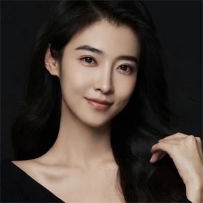 气质高冷优雅头像女生32张