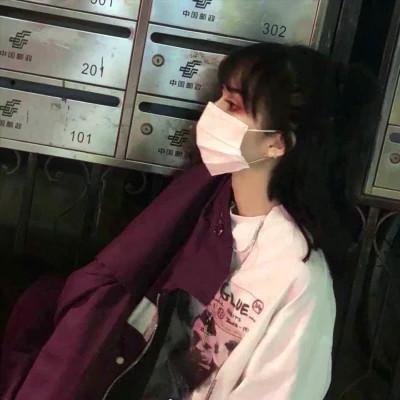 清纯自然的女孩头像，感受青春的美好年华