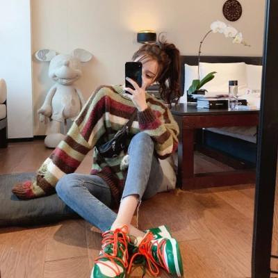 全身照头像女高清图片32张