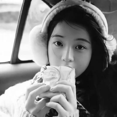 120张黑白氛围感气质的女头，黑与白的诗意