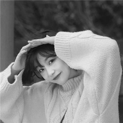 女生微信黑白头像100张，静谧中的惊艳