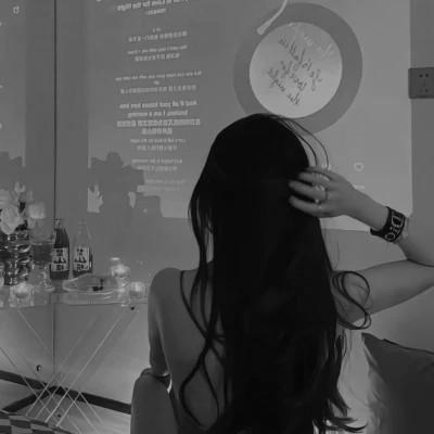 120张黑白氛围感气质的女头，黑与白的诗意