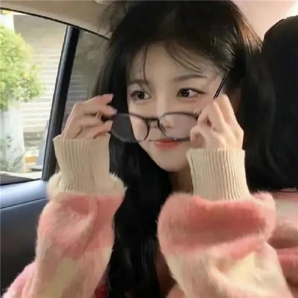 氛围感美女微信头像图片（精选13张），不一样的女神