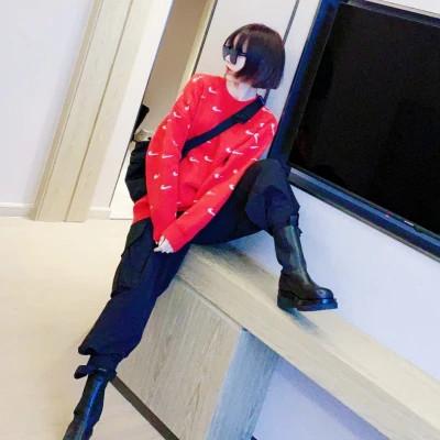 全身照头像女高清图片32张