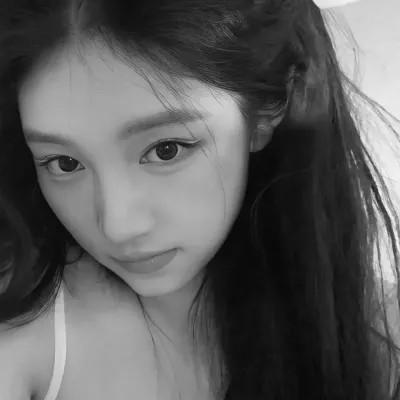 女生微信黑白头像100张，静谧中的惊艳
