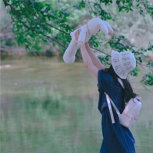 最新绝美氛围感女生头像图片一览