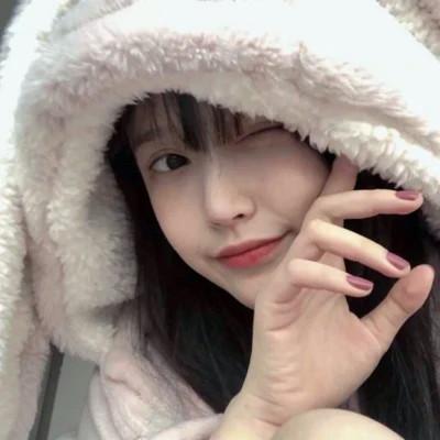 清纯自然的女孩头像，感受青春的美好年华