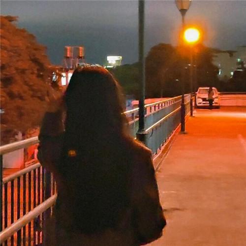 最新绝美氛围感女生头像图片一览