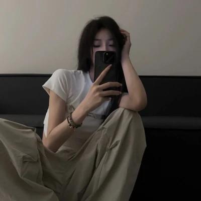 女生自拍高级感头像图片20张，高贵气质
