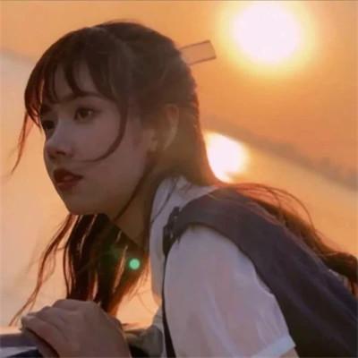 唯美温柔干净高级氛围感女头图片32张