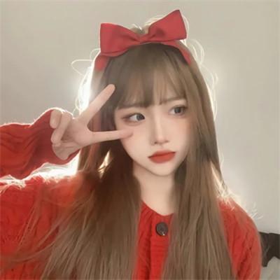 漂亮的美女穿红衣服的头像
