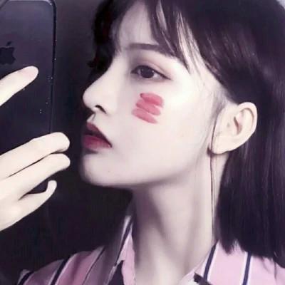清纯自然的女孩头像，感受青春的美好年华