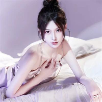 气质高冷优雅头像女生32张