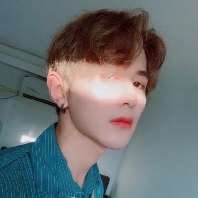 2023年最火的微信头像男生图片