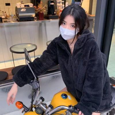 潇洒自信的高清少女头像，自信的力量