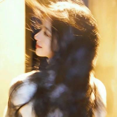 唯美温柔干净高级氛围感女头图片32张