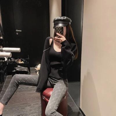 全身照头像女高清图片32张