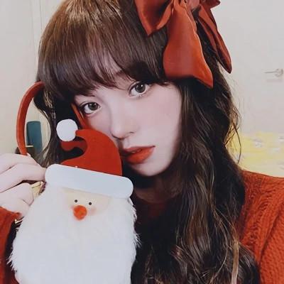 漂亮的美女穿红衣服的头像