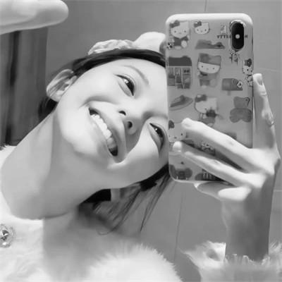 120张黑白氛围感气质的女头，黑与白的诗意