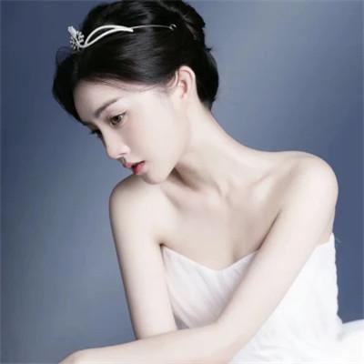 气质高冷优雅头像女生32张