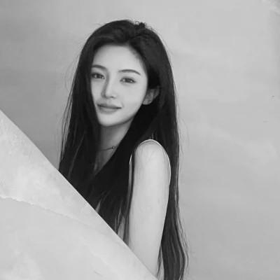 2023独特漂亮图片黑白头像女，让你与众不同！