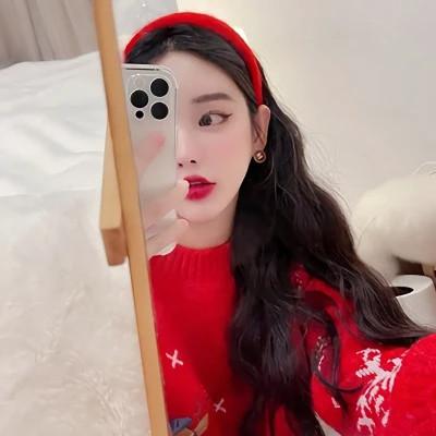漂亮的美女穿红衣服的头像